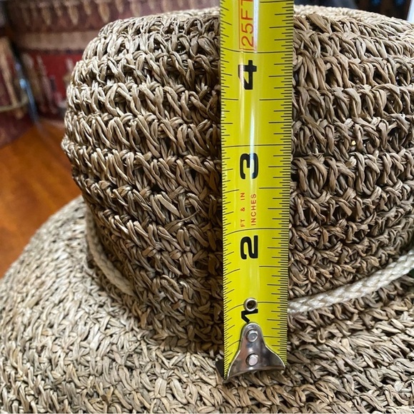 Hat - Picture 6 of 7